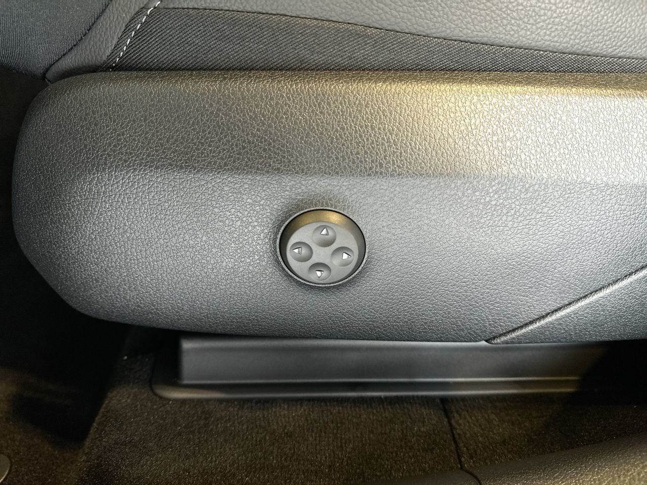 2026 Mercedes-Benz GLC Plug-in Hybrid in Vancouver, British Columbia