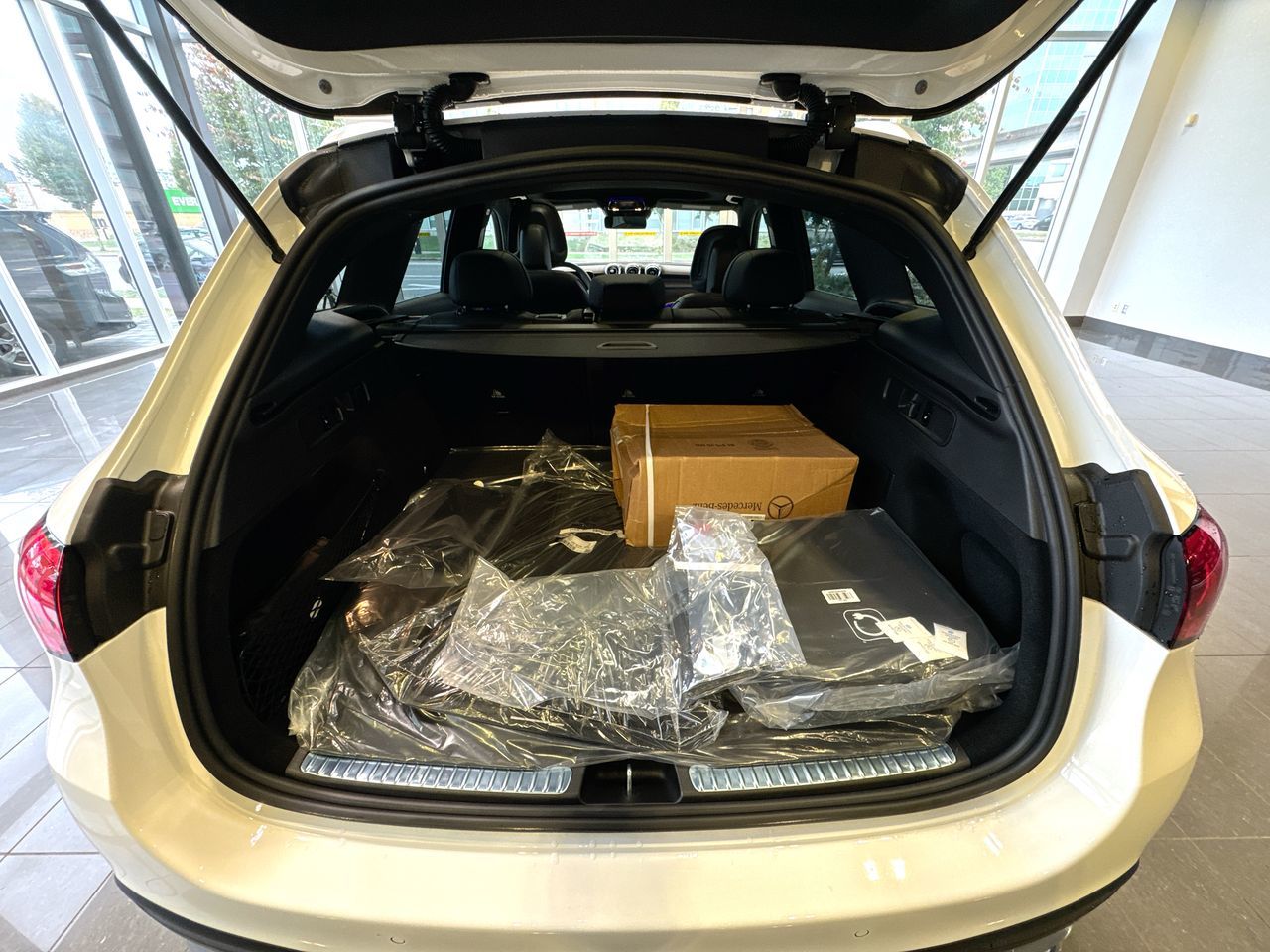 2026 Mercedes-Benz GLC Plug-in Hybrid in Vancouver, British Columbia