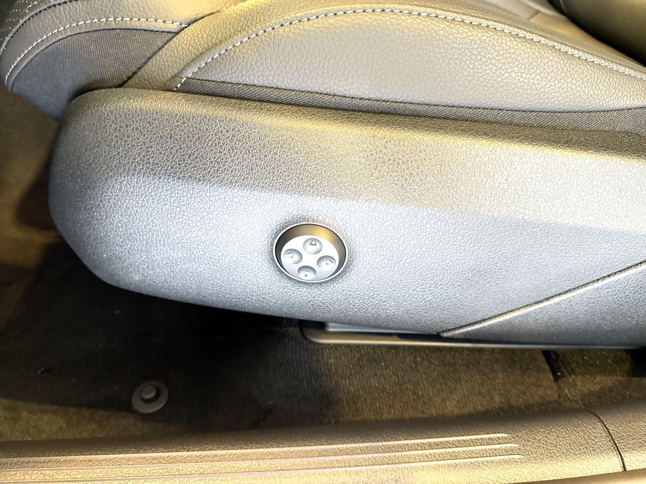 2026 Mercedes-Benz GLC Plug-in Hybrid in Vancouver, British Columbia