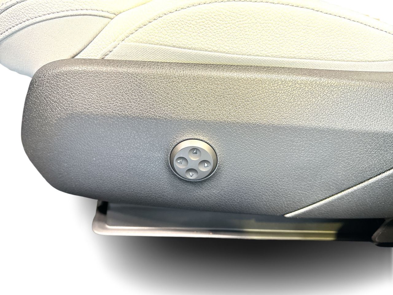 2026 Mercedes-Benz GLC Plug-in Hybrid in Vancouver, British Columbia