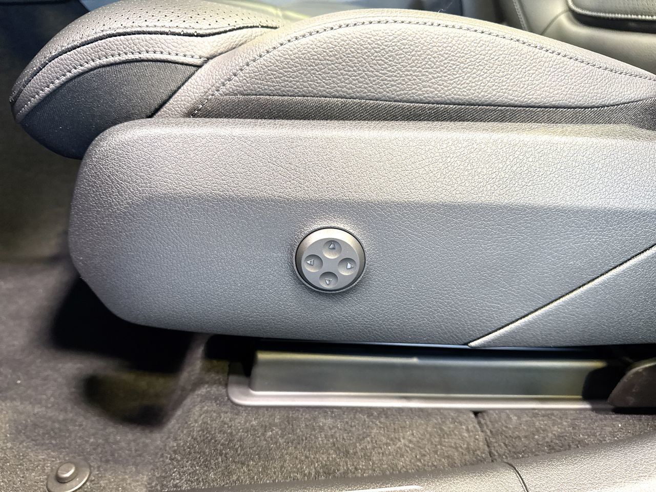 2026 Mercedes-Benz GLC Plug-in Hybrid in Vancouver, British Columbia