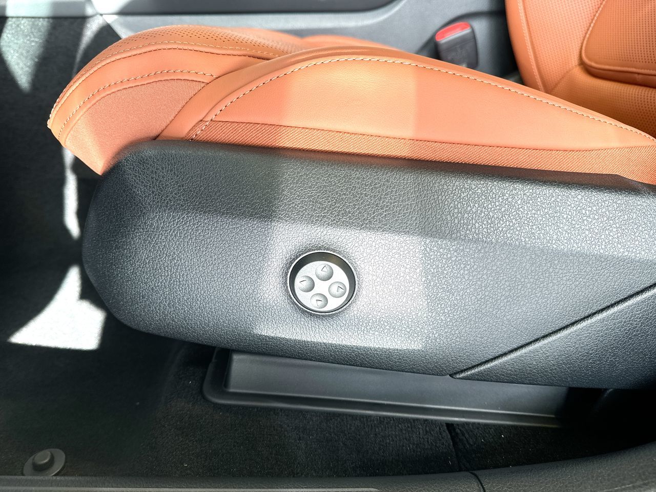 2025 Mercedes-Benz GLC in Vancouver, British Columbia