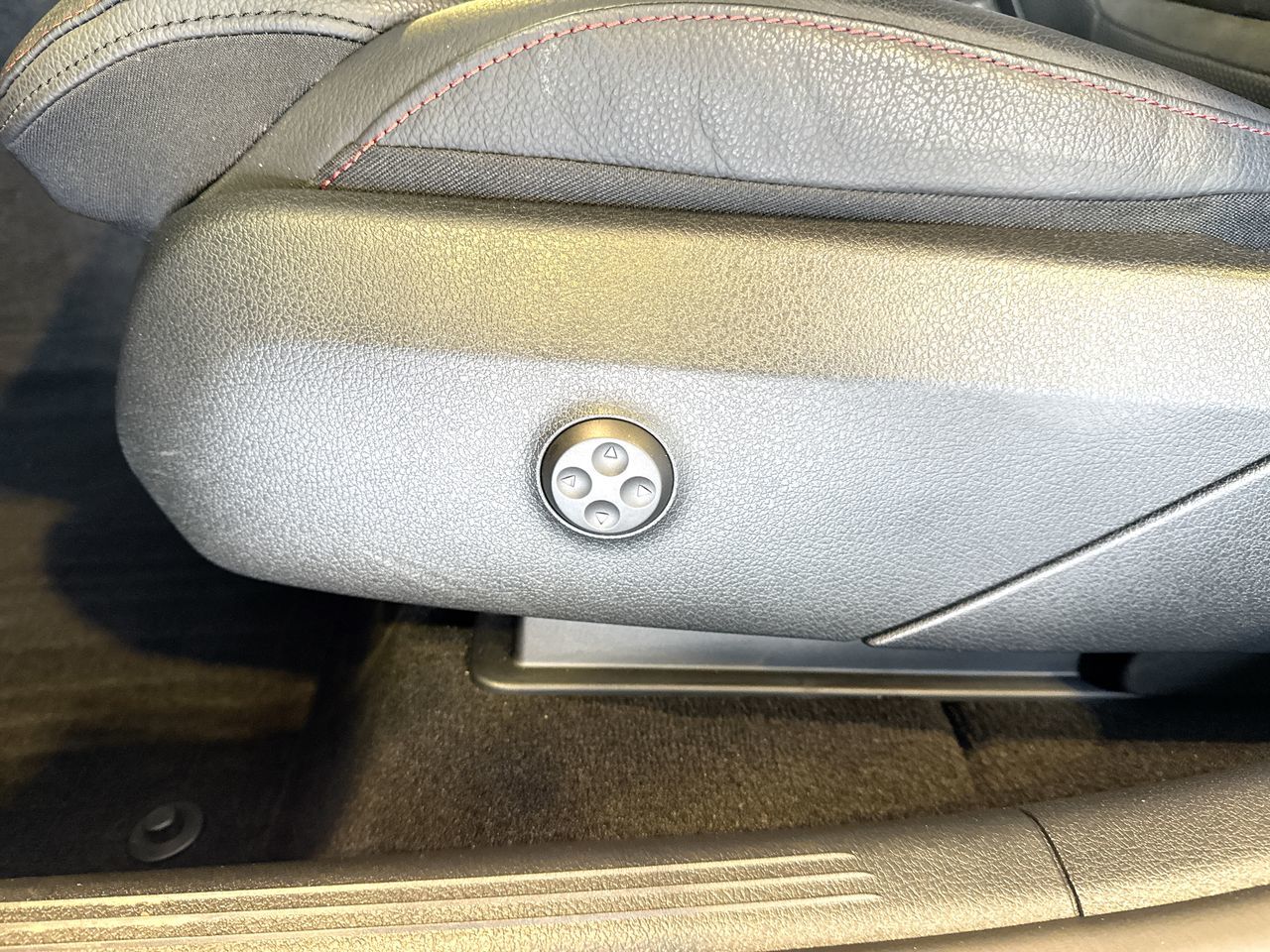 2025 Mercedes-Benz GLC in Vancouver, British Columbia