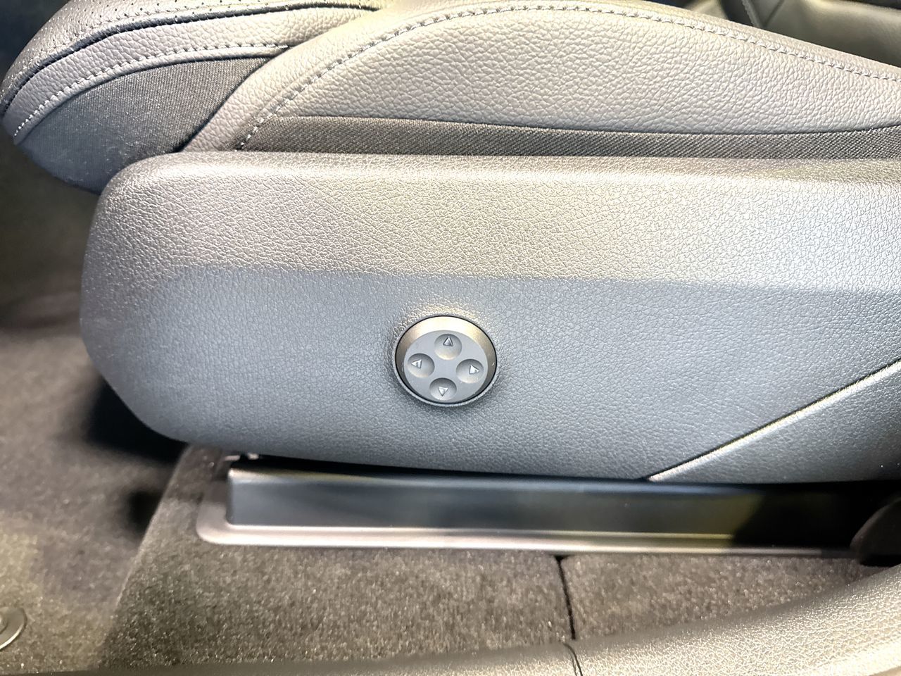 2026 Mercedes-Benz GLC in Vancouver, British Columbia