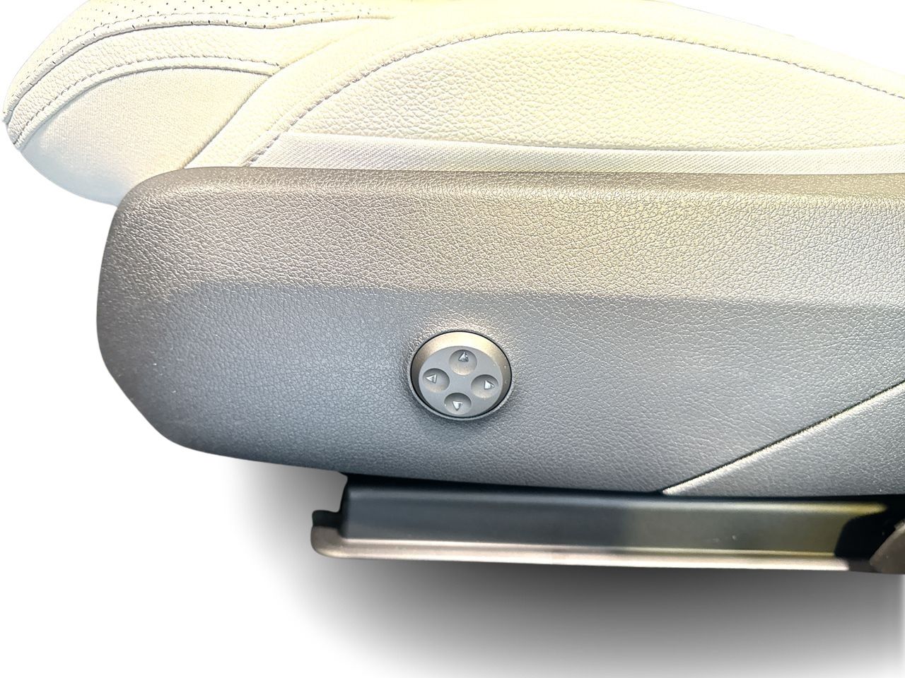 2026 Mercedes-Benz GLC in Vancouver, British Columbia