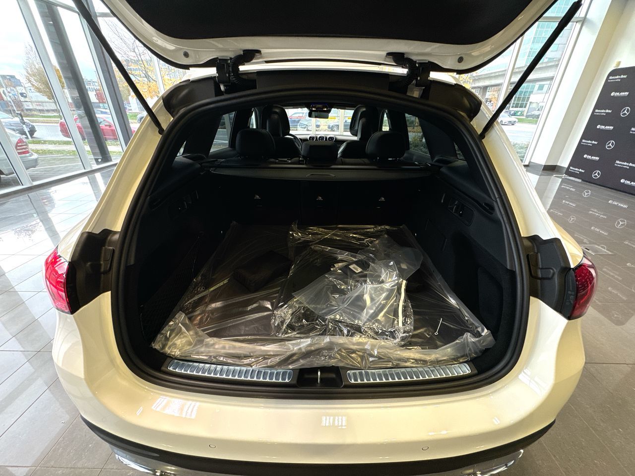 2026 Mercedes-Benz GLC in Vancouver, British Columbia