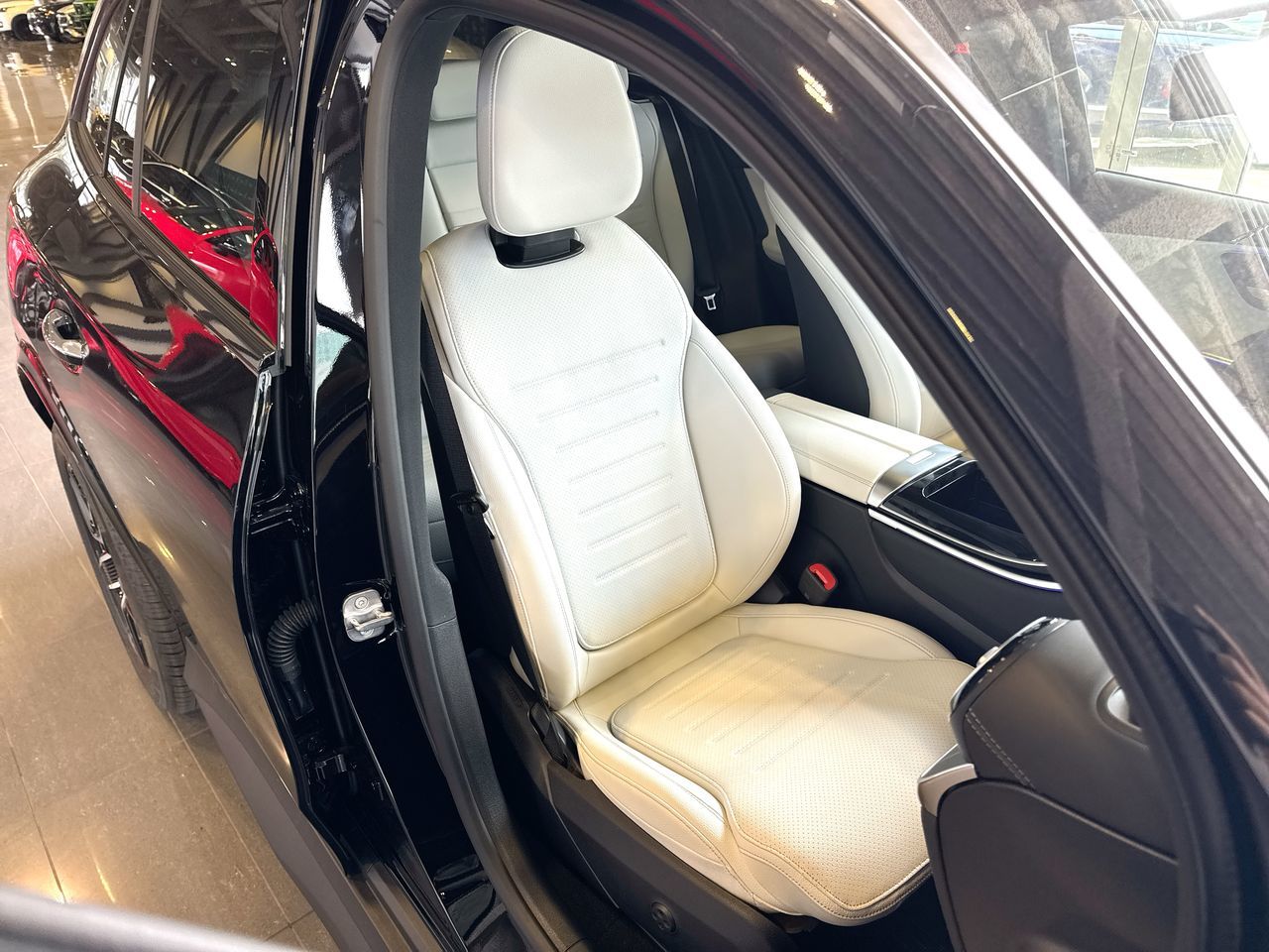 2026 Mercedes-Benz GLC