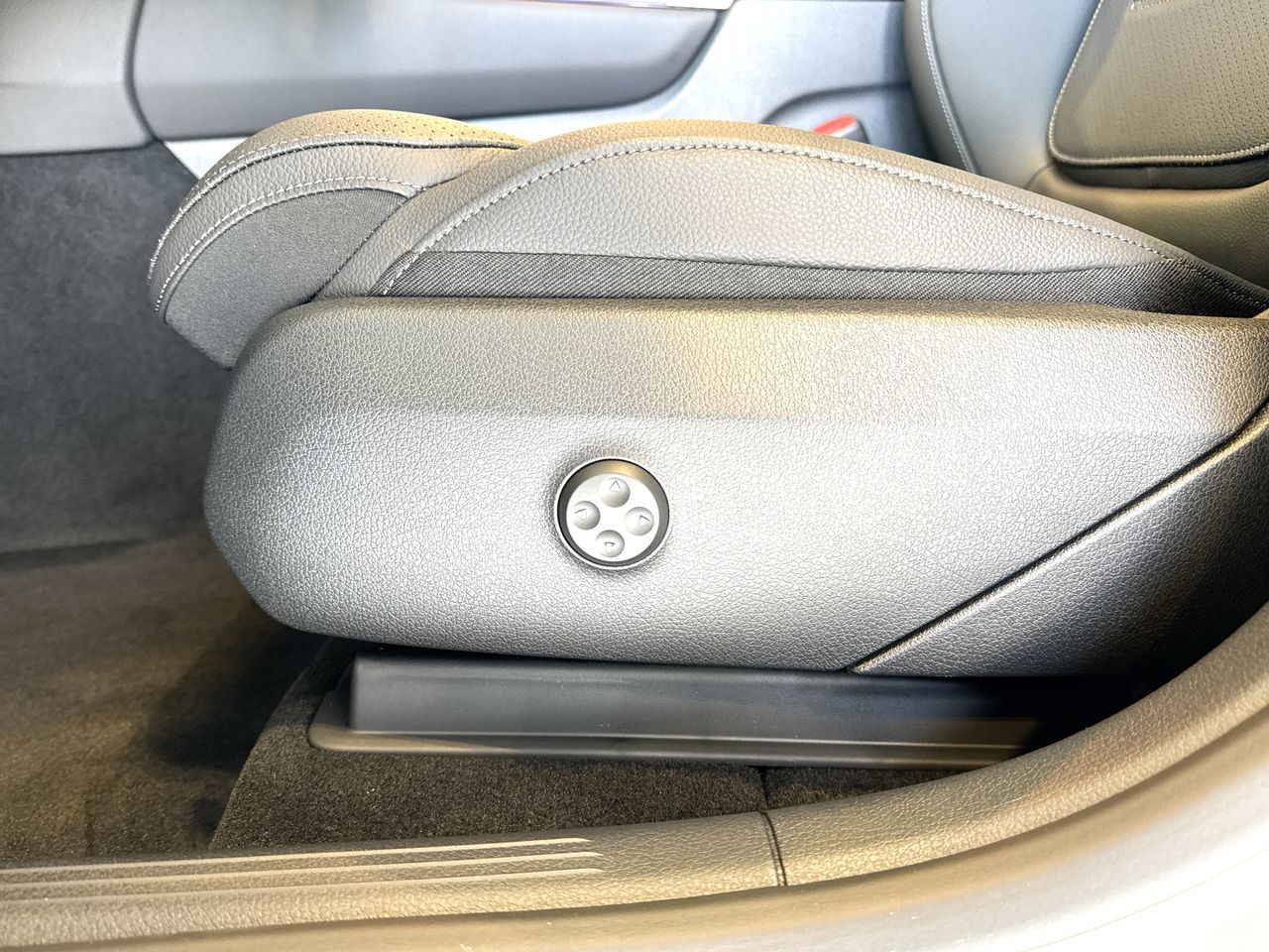 2027 Mercedes-Benz GLC