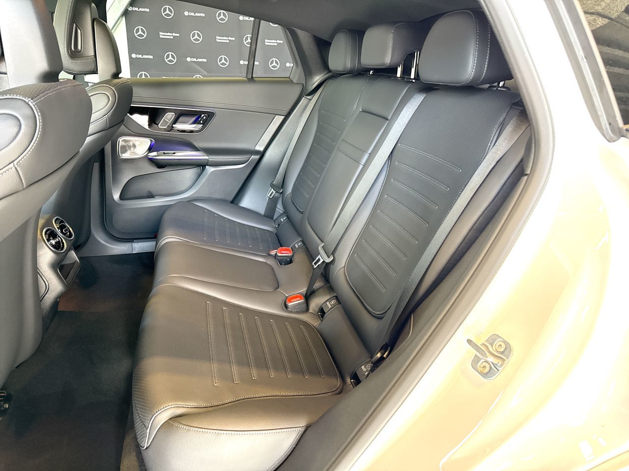 2027 Mercedes-Benz GLC