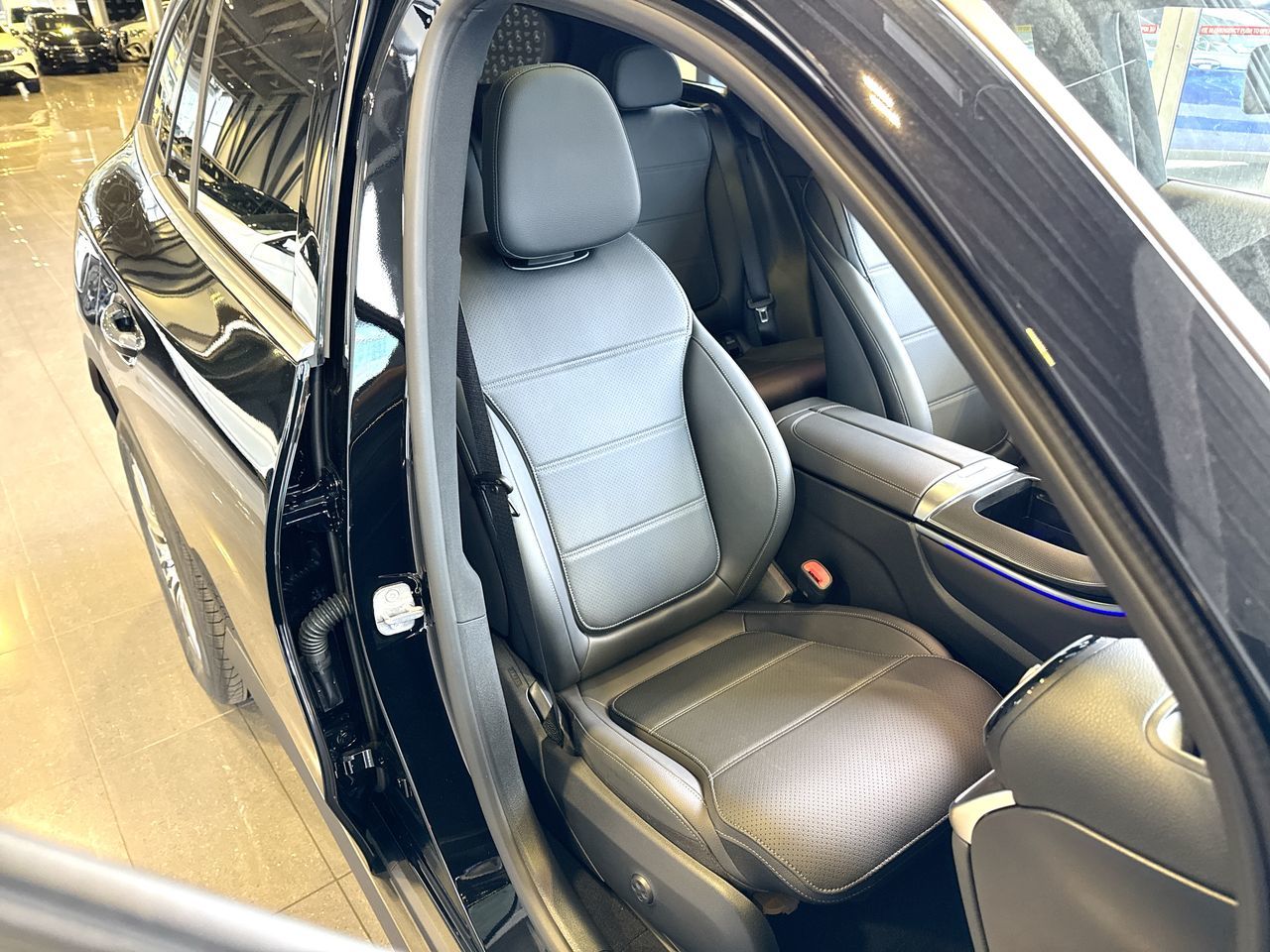2027 Mercedes-Benz GLC