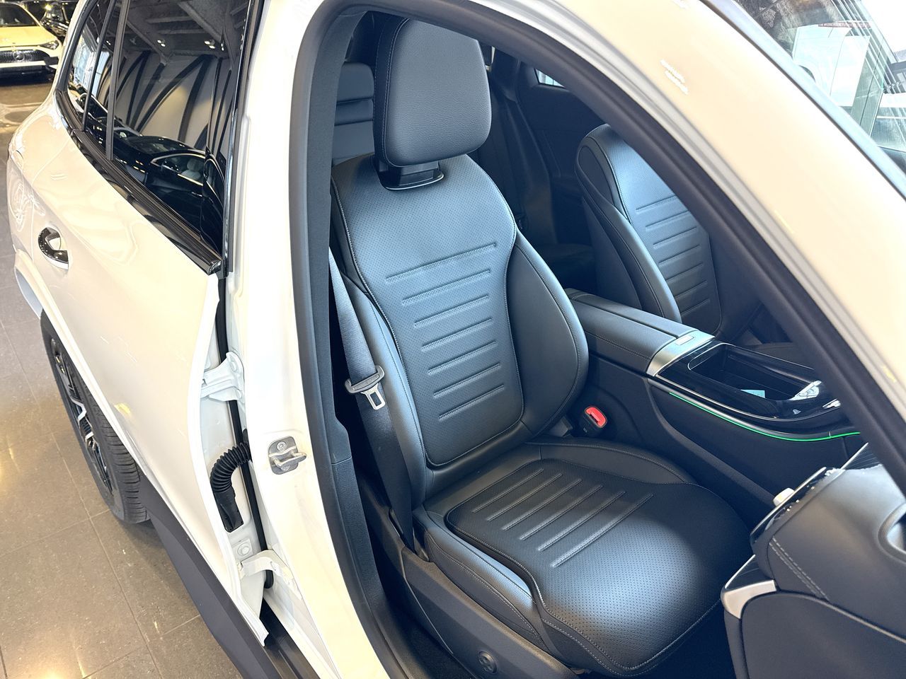 2027 Mercedes-Benz GLC