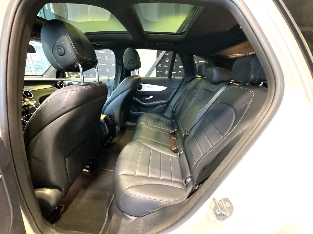 Mercedes-Benz GLC300  2017 à Vancouver, Colombie-Britannique