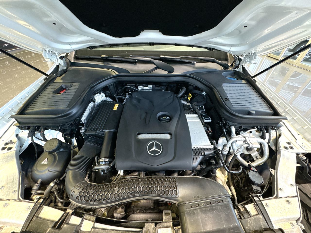 Mercedes-Benz GLC300  2017 à Vancouver, Colombie-Britannique