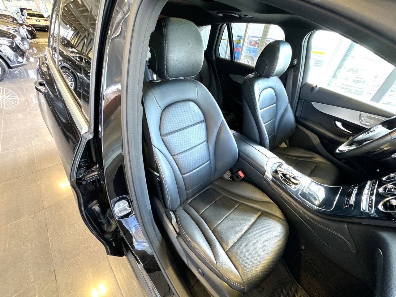 2019 Mercedes-Benz GLC300 in Vancouver, British Columbia