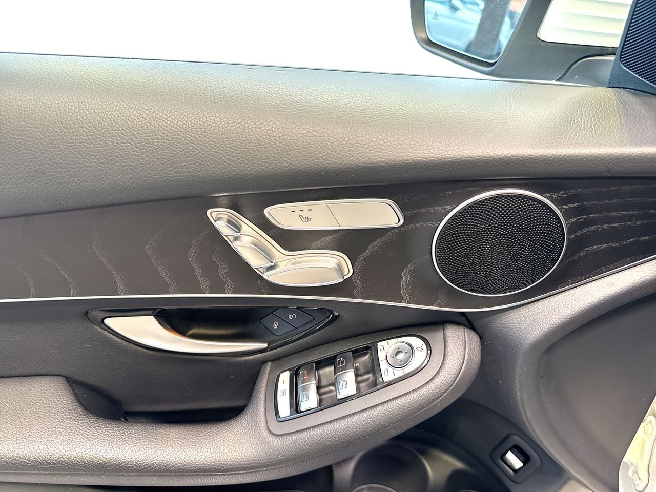 2019 Mercedes-Benz GLC300 in Vancouver, British Columbia