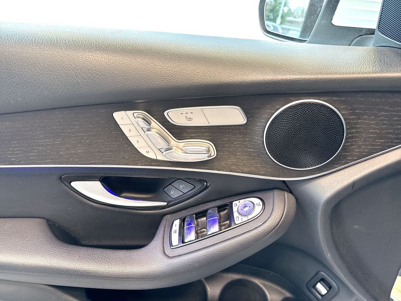 2020 Mercedes-Benz GLC300