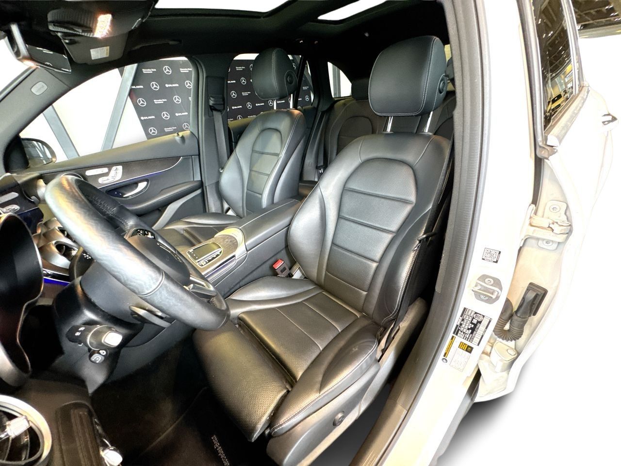 2020 Mercedes-Benz GLC300