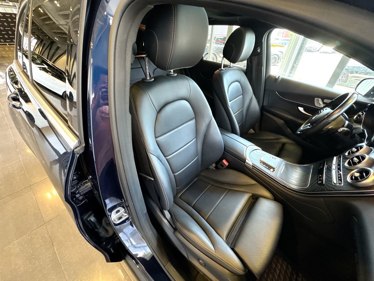 2021 Mercedes-Benz GLC300 in Vancouver, British Columbia