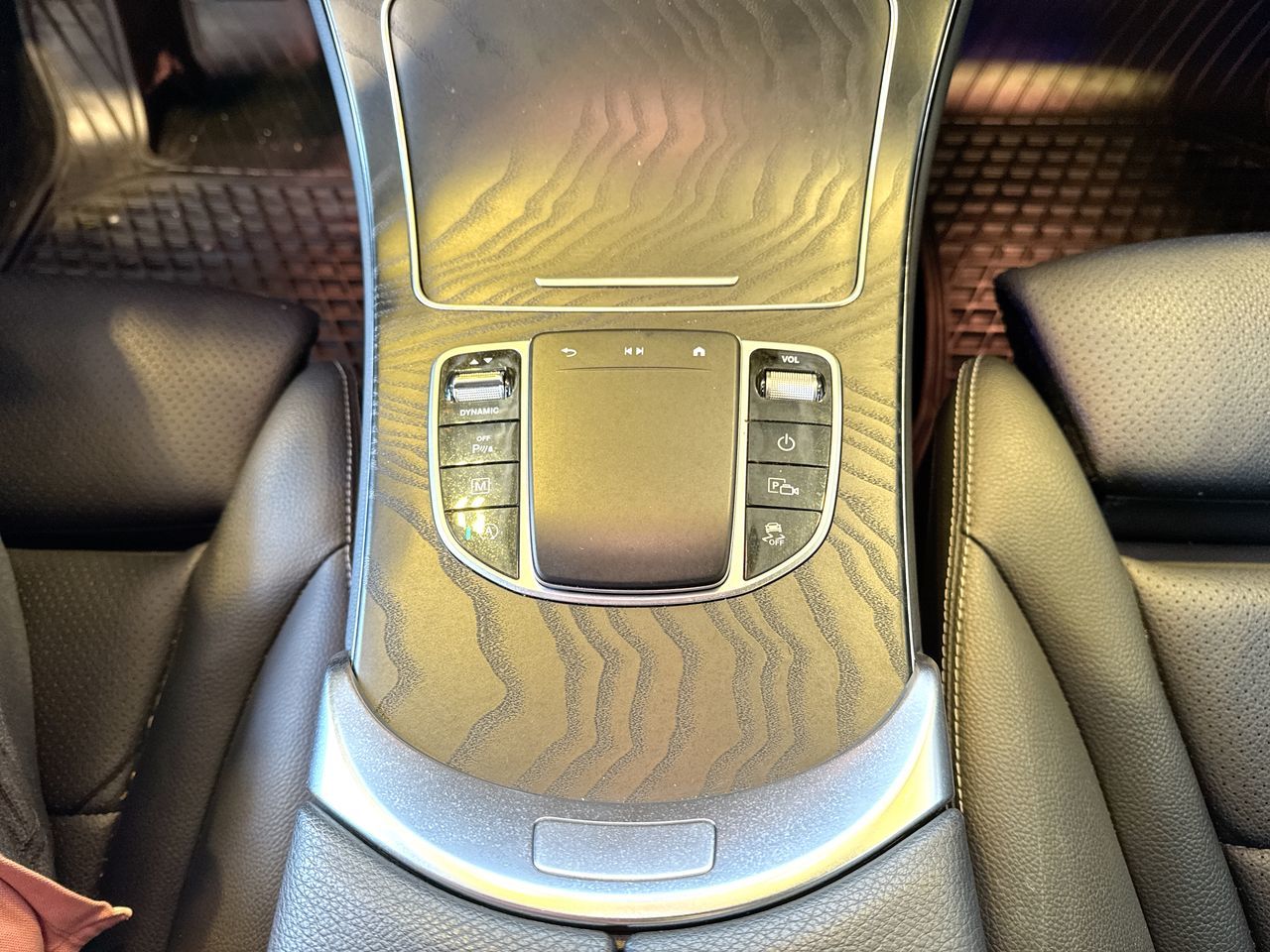 2021 Mercedes-Benz GLC300 in Vancouver, British Columbia