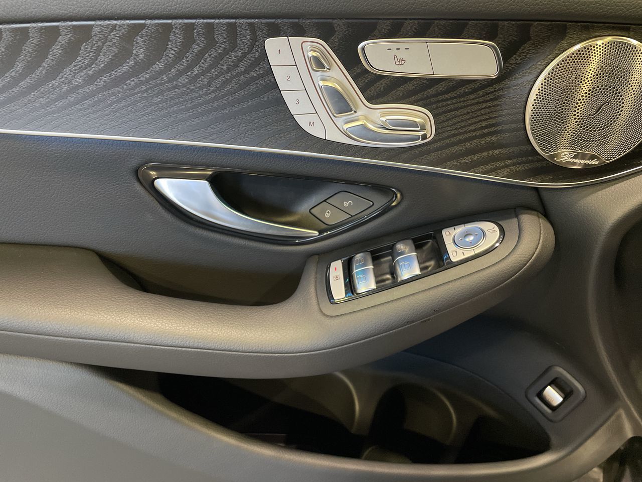 2021 Mercedes-Benz GLC300