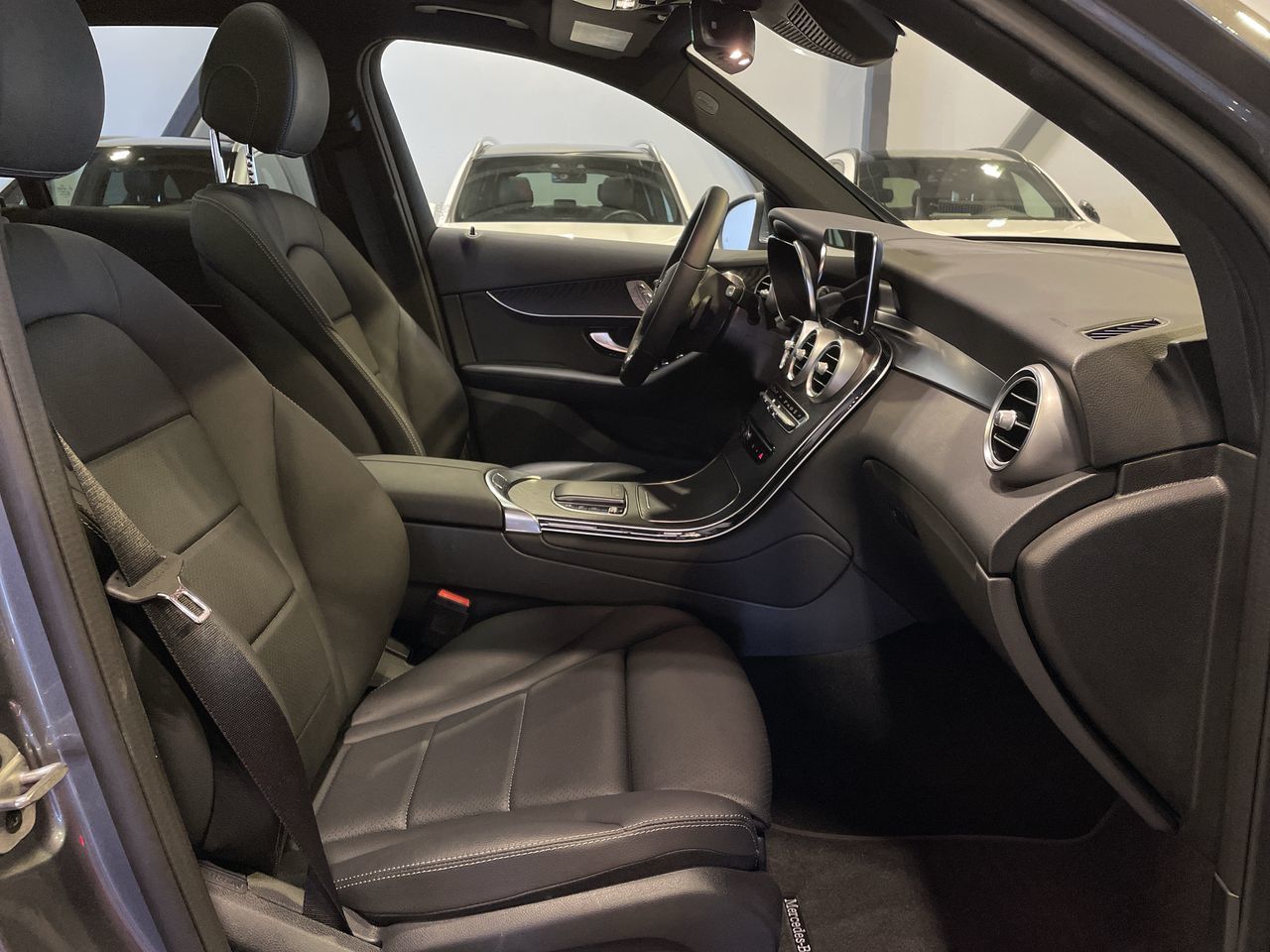 2021 Mercedes-Benz GLC300
