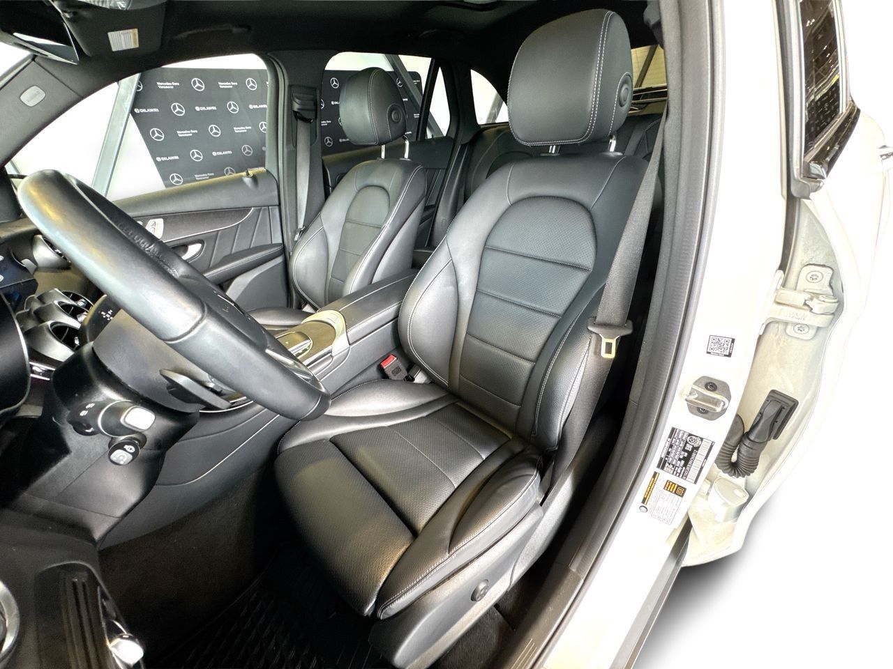 2022 Mercedes-Benz GLC300 in Vancouver, British Columbia