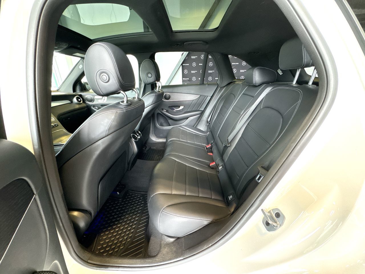 2022 Mercedes-Benz GLC300 in Vancouver, British Columbia