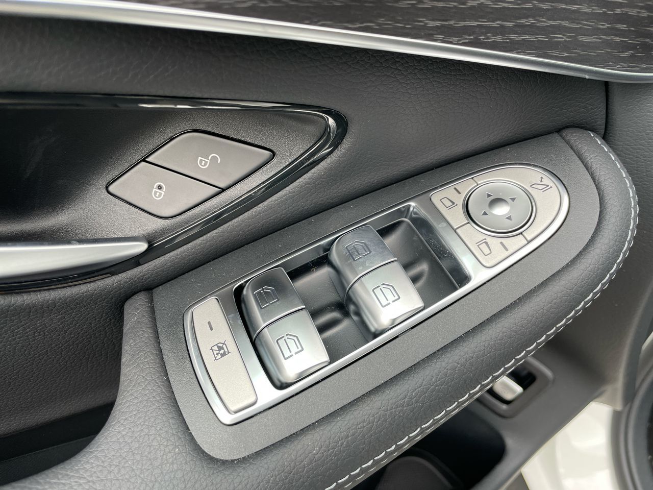 2022 Mercedes-Benz GLC300