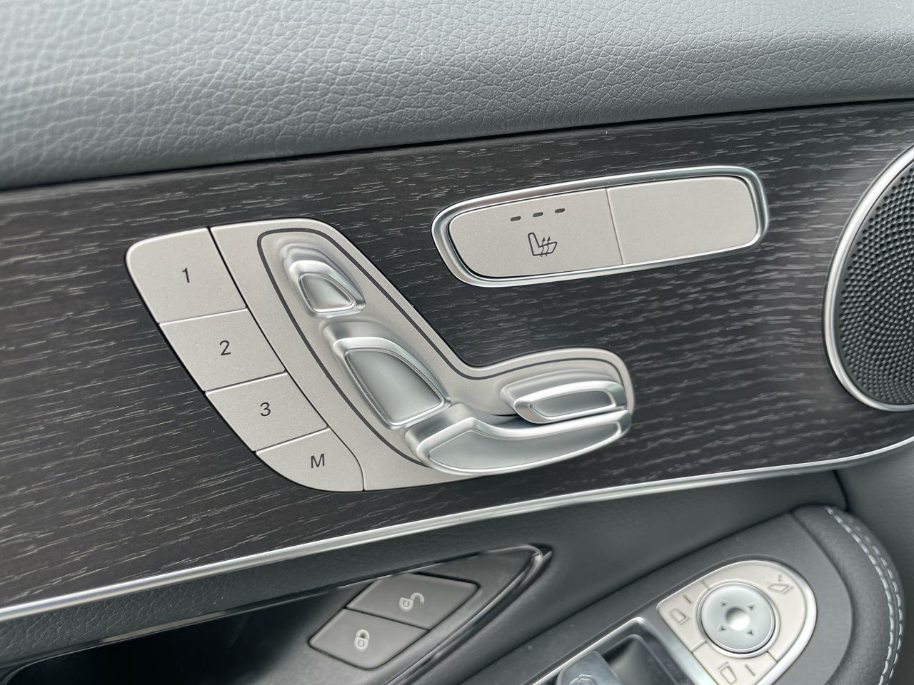 2022 Mercedes-Benz GLC300