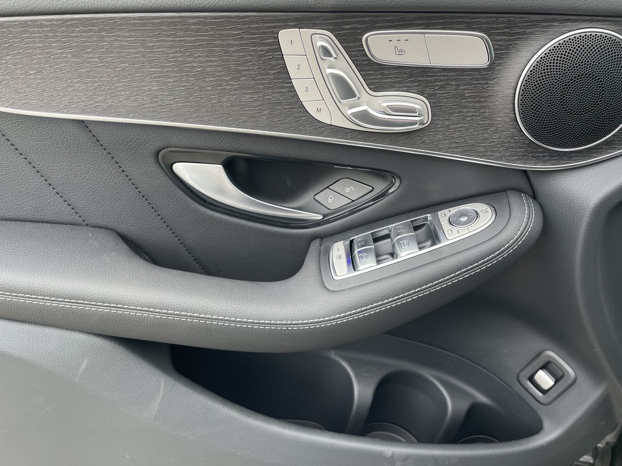 2022 Mercedes-Benz GLC300