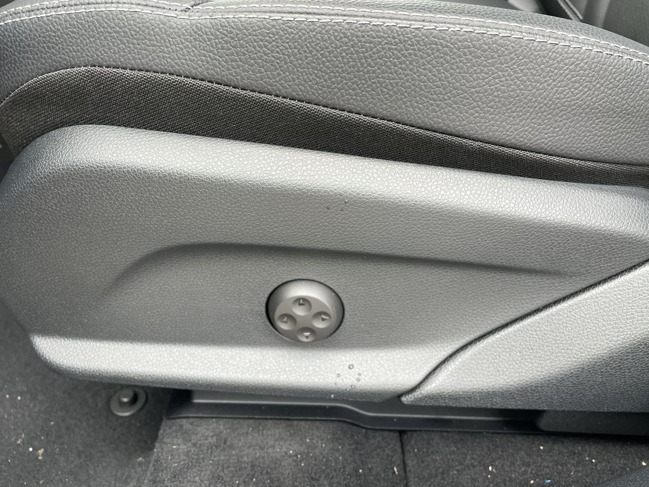 2022 Mercedes-Benz GLC300