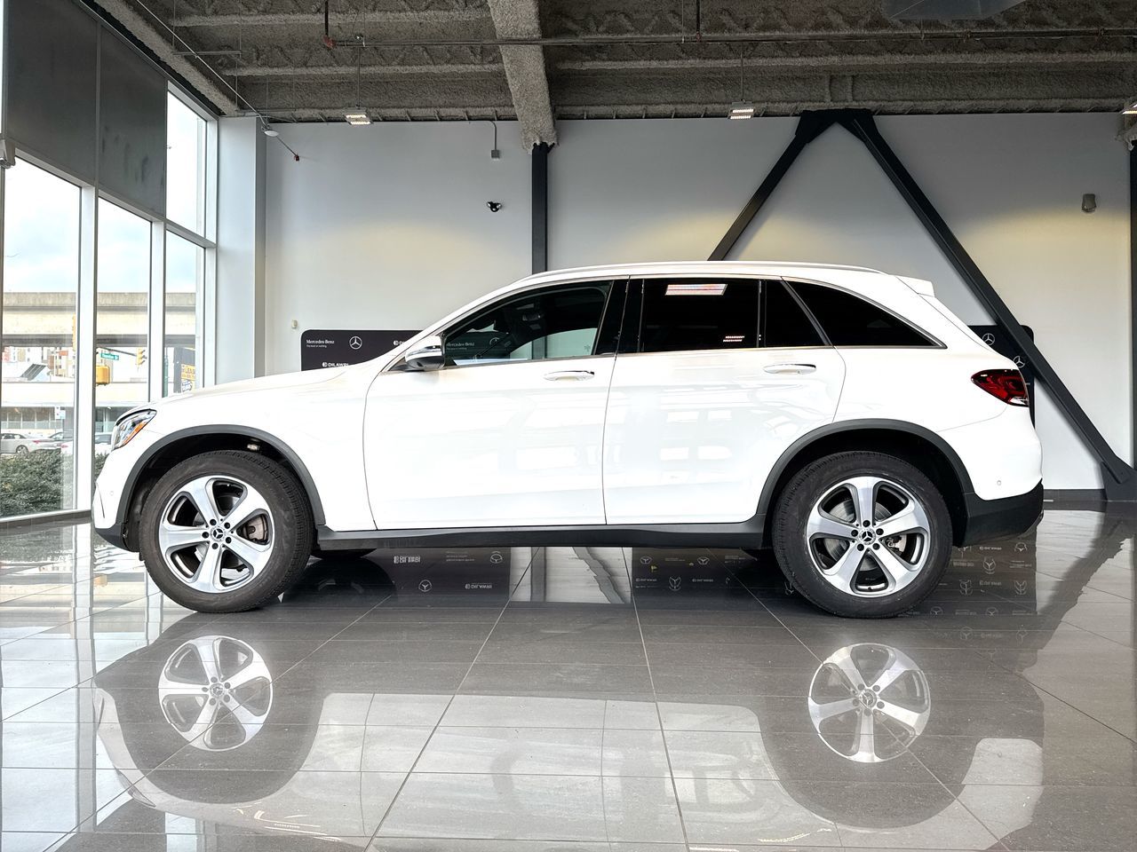 2022 Mercedes-Benz GLC300 in Vancouver, British Columbia