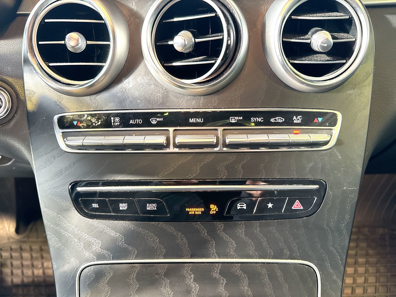 2022 Mercedes-Benz GLC300 in Vancouver, British Columbia