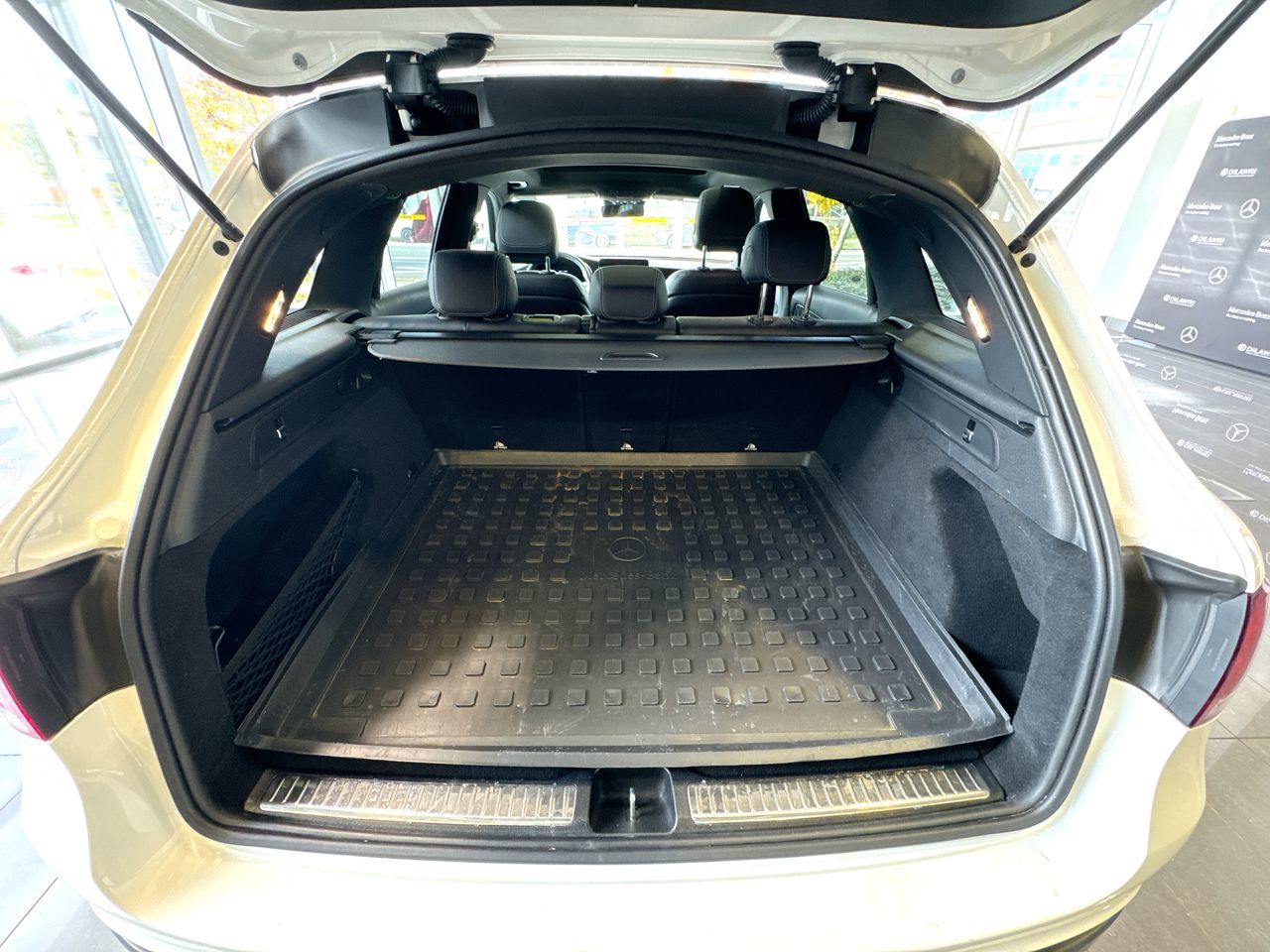 2022 Mercedes-Benz GLC300 in Vancouver, British Columbia