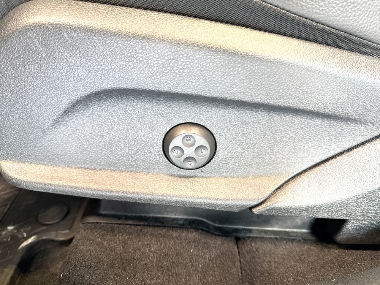 2022 Mercedes-Benz GLC300 in Vancouver, British Columbia