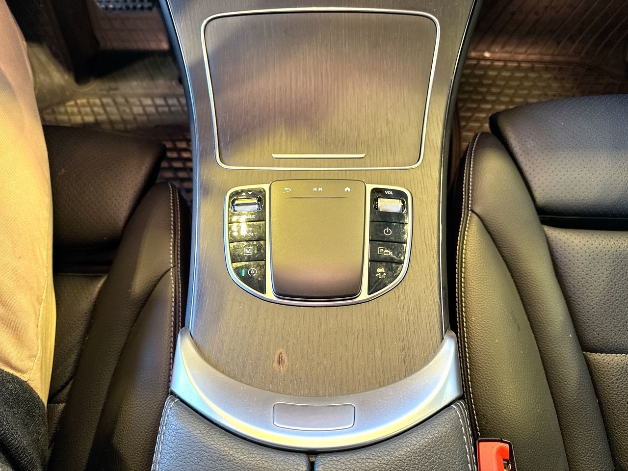 2022 Mercedes-Benz GLC300 in Vancouver, British Columbia