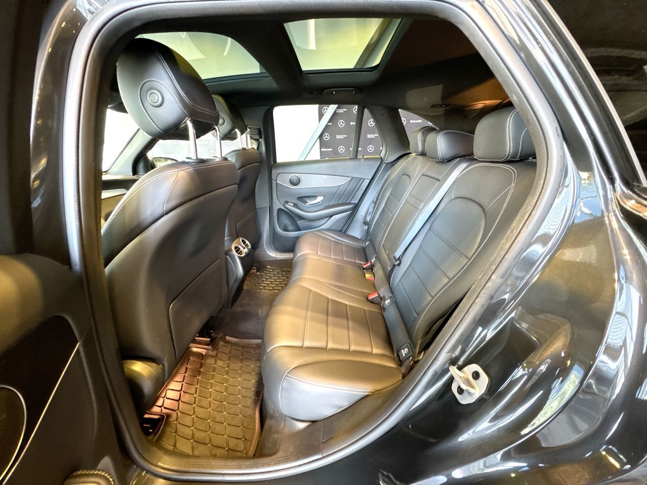 2022 Mercedes-Benz GLC300 in Vancouver, British Columbia