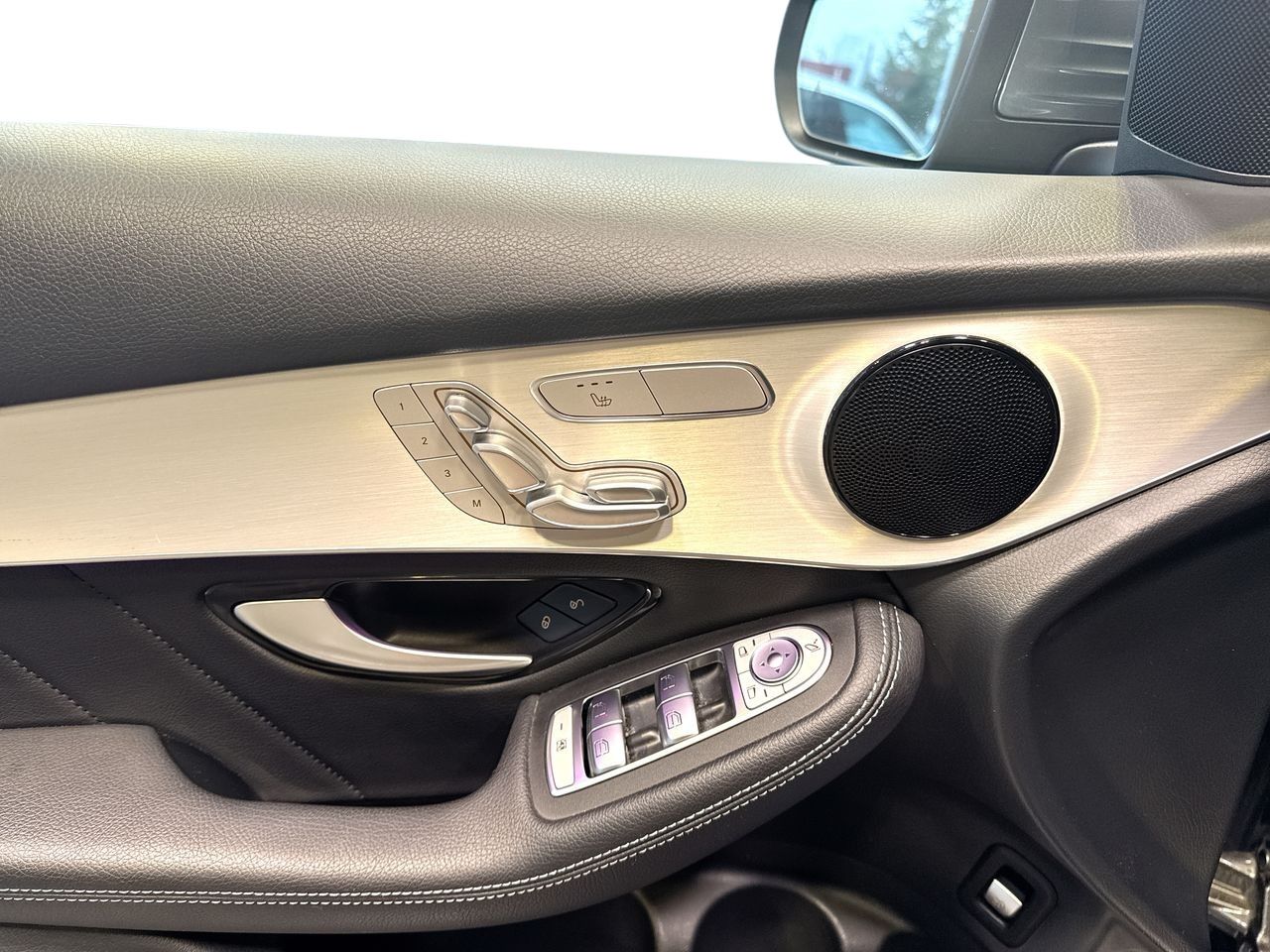 2022 Mercedes-Benz GLC300 in Vancouver, British Columbia