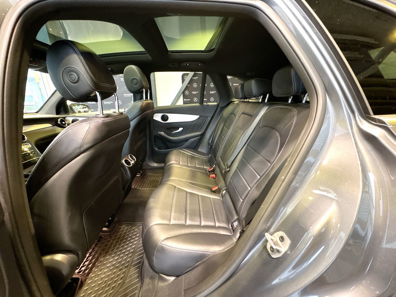 2022 Mercedes-Benz GLC300 in Vancouver, British Columbia