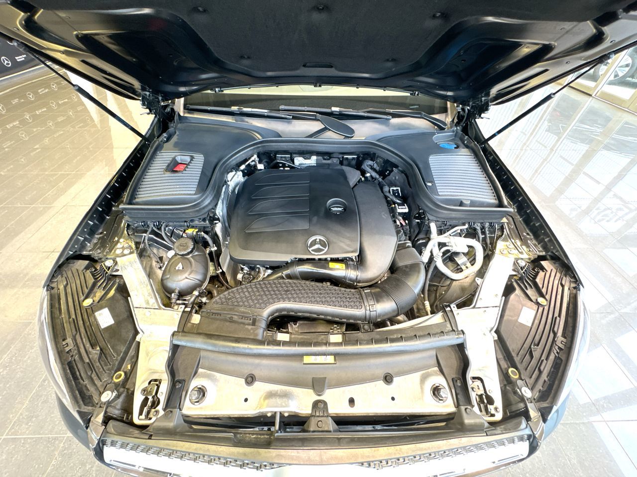 Mercedes-Benz GLC300  2022 à Vancouver, Colombie-Britannique