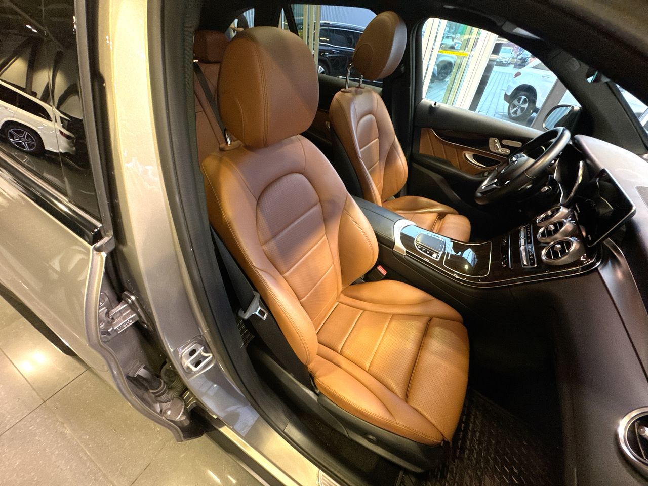 2022 Mercedes-Benz GLC300 in Vancouver, British Columbia