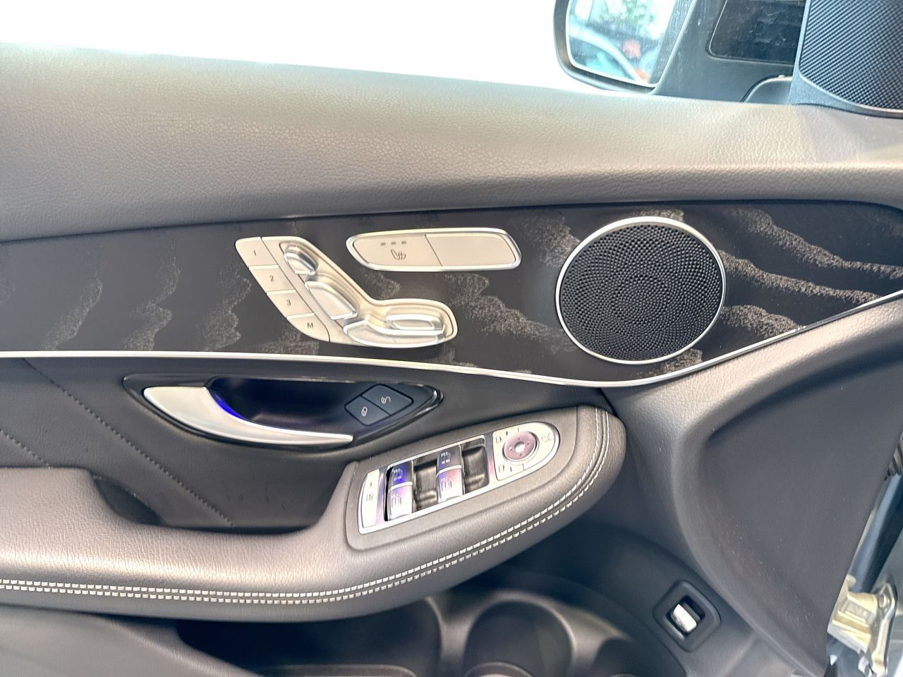 2022 Mercedes-Benz GLC300 in Vancouver, British Columbia