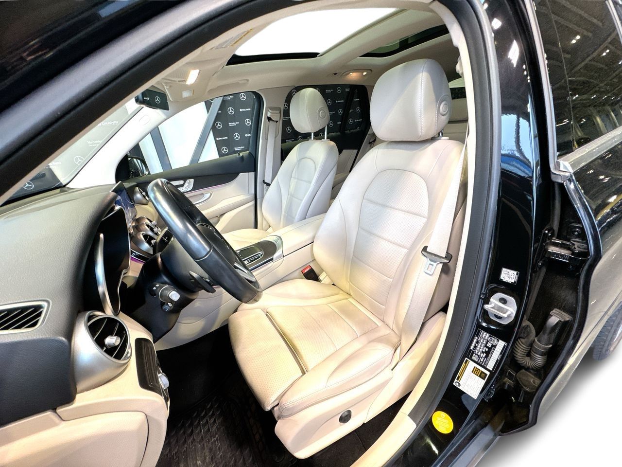 2022 Mercedes-Benz GLC300 in Vancouver, British Columbia