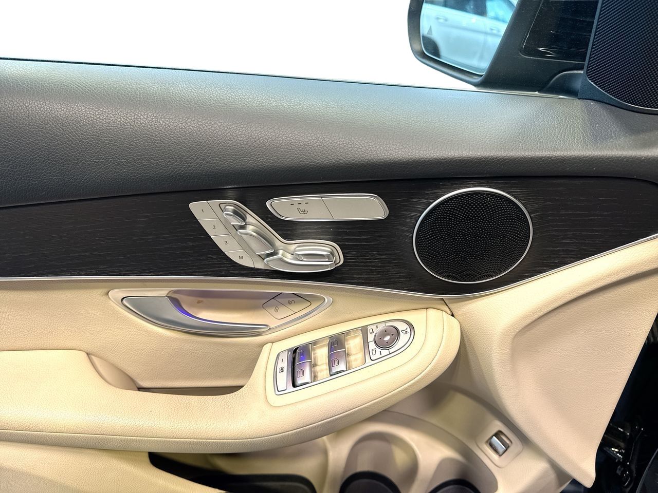 2022 Mercedes-Benz GLC300 in Vancouver, British Columbia