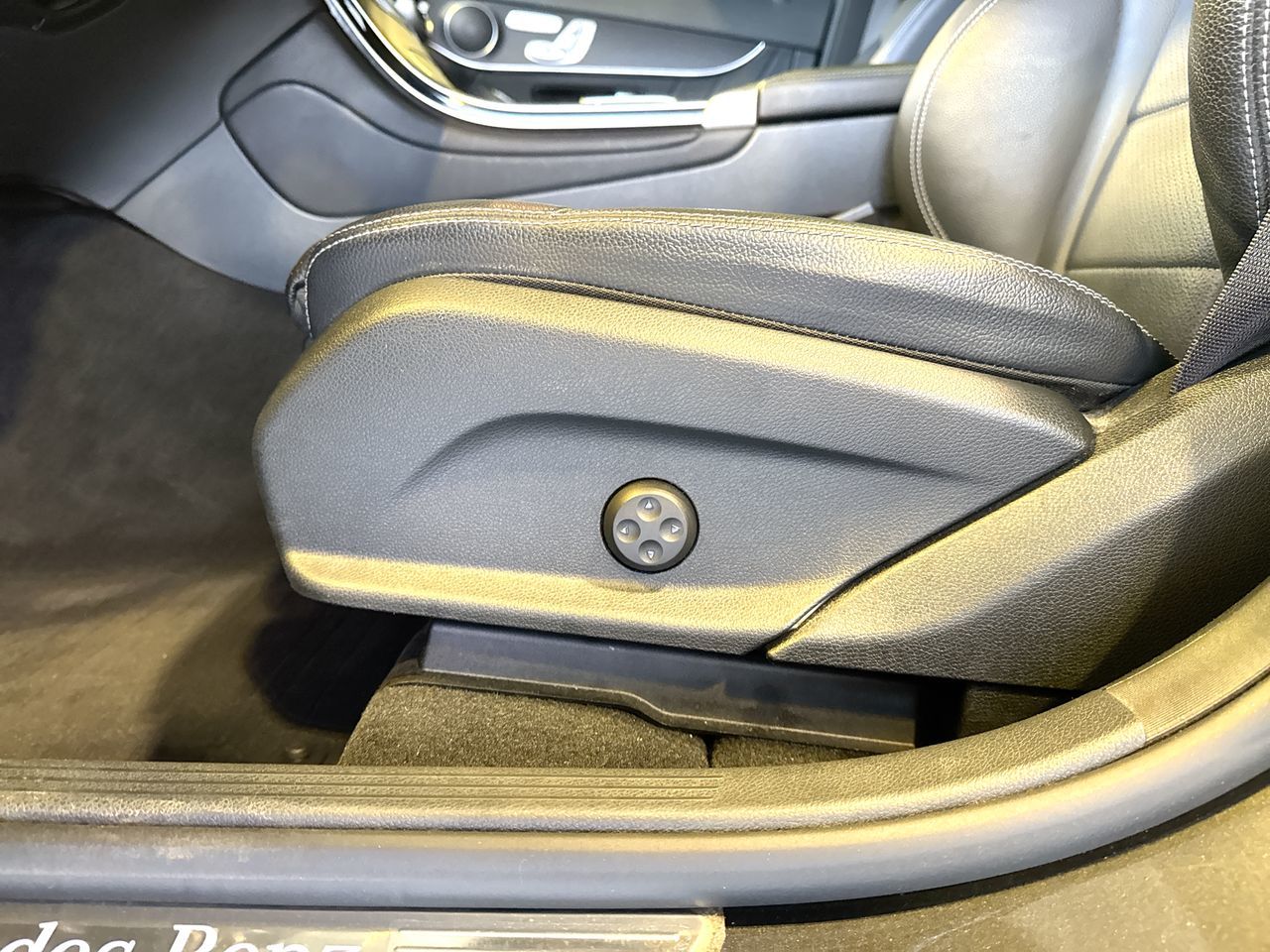 2022 Mercedes-Benz GLC300