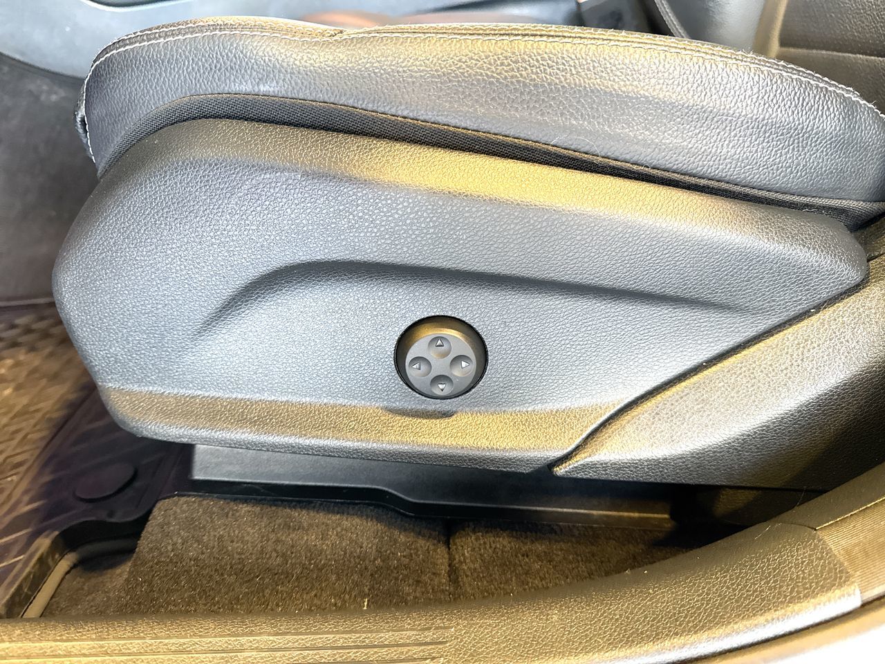 2022 Mercedes-Benz GLC300