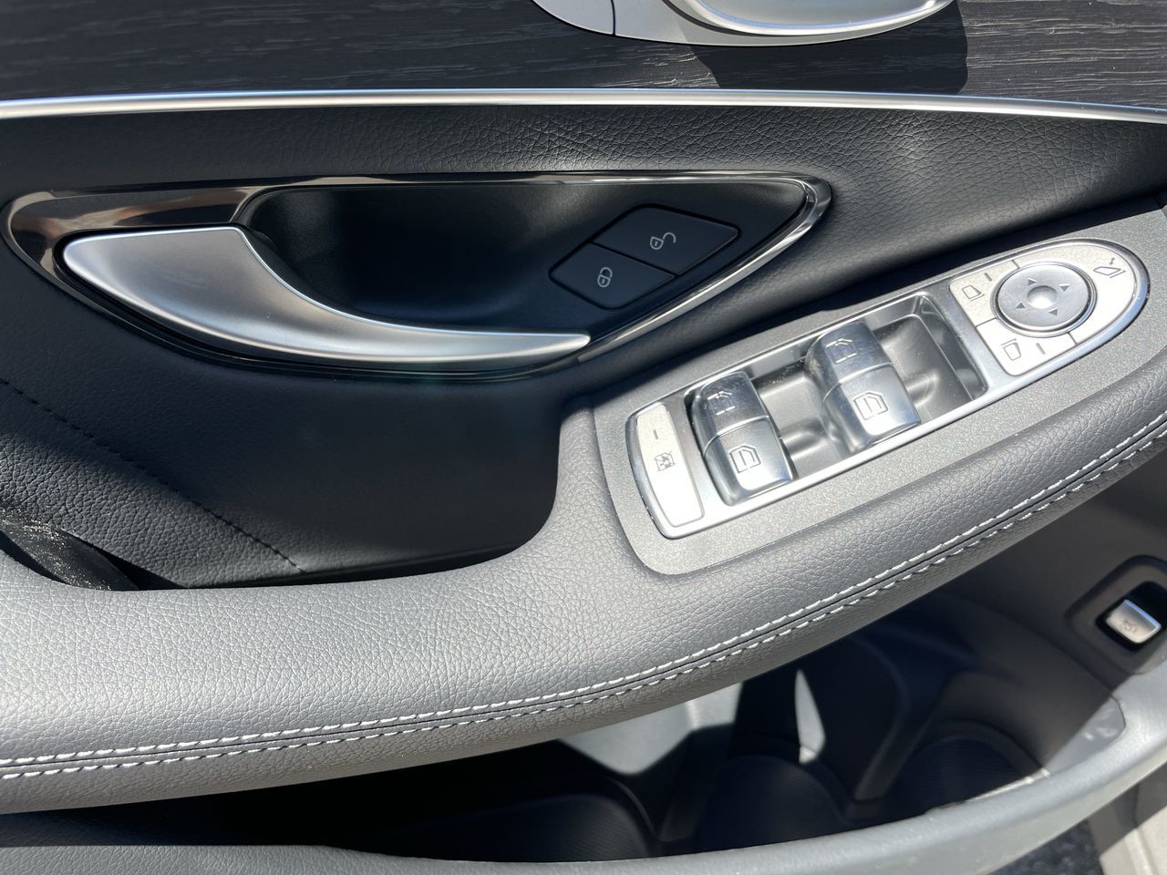 2022 Mercedes-Benz GLC300