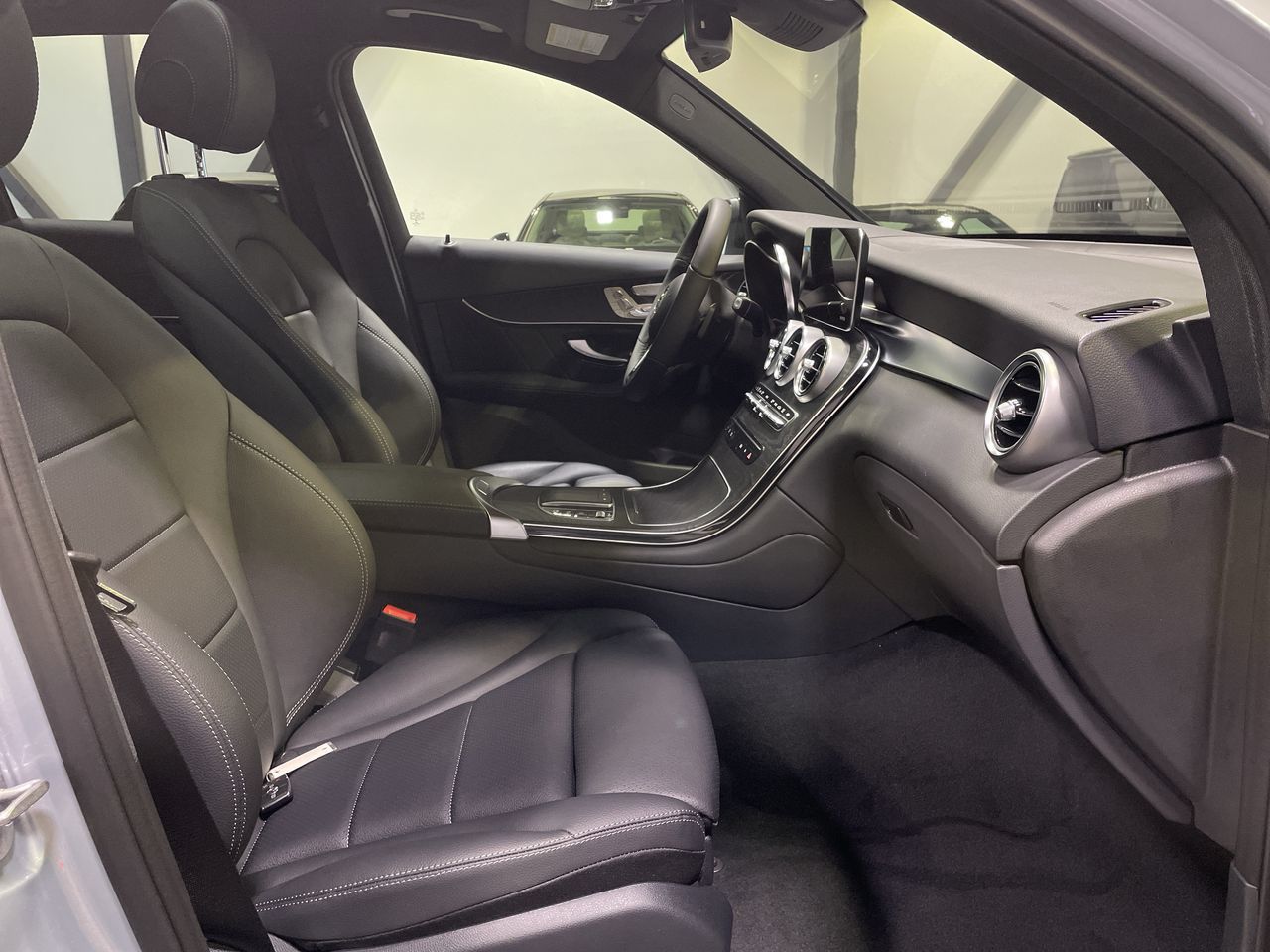 2022 Mercedes-Benz GLC300
