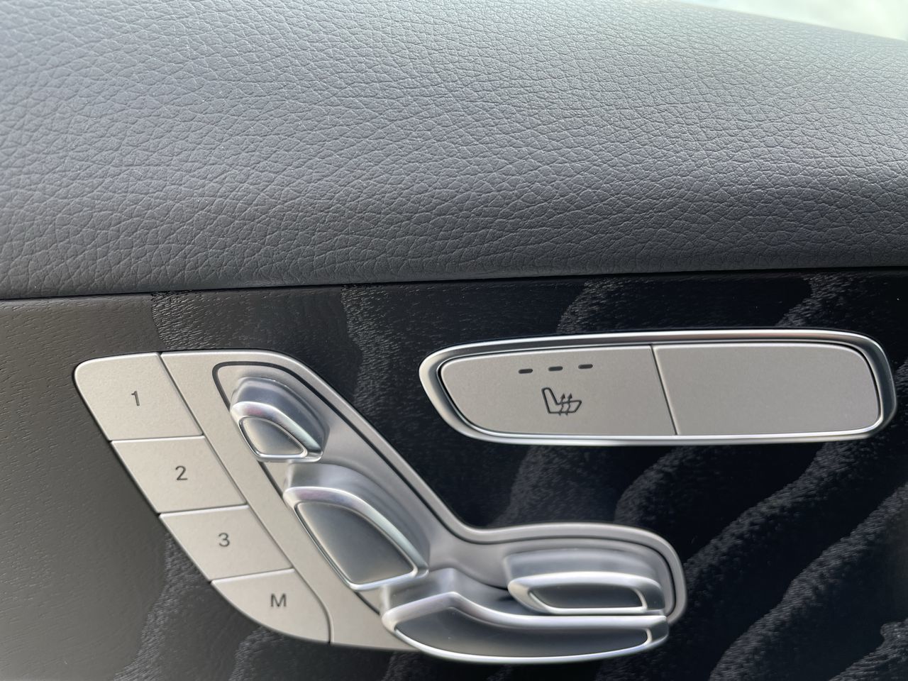 2022 Mercedes-Benz GLC300