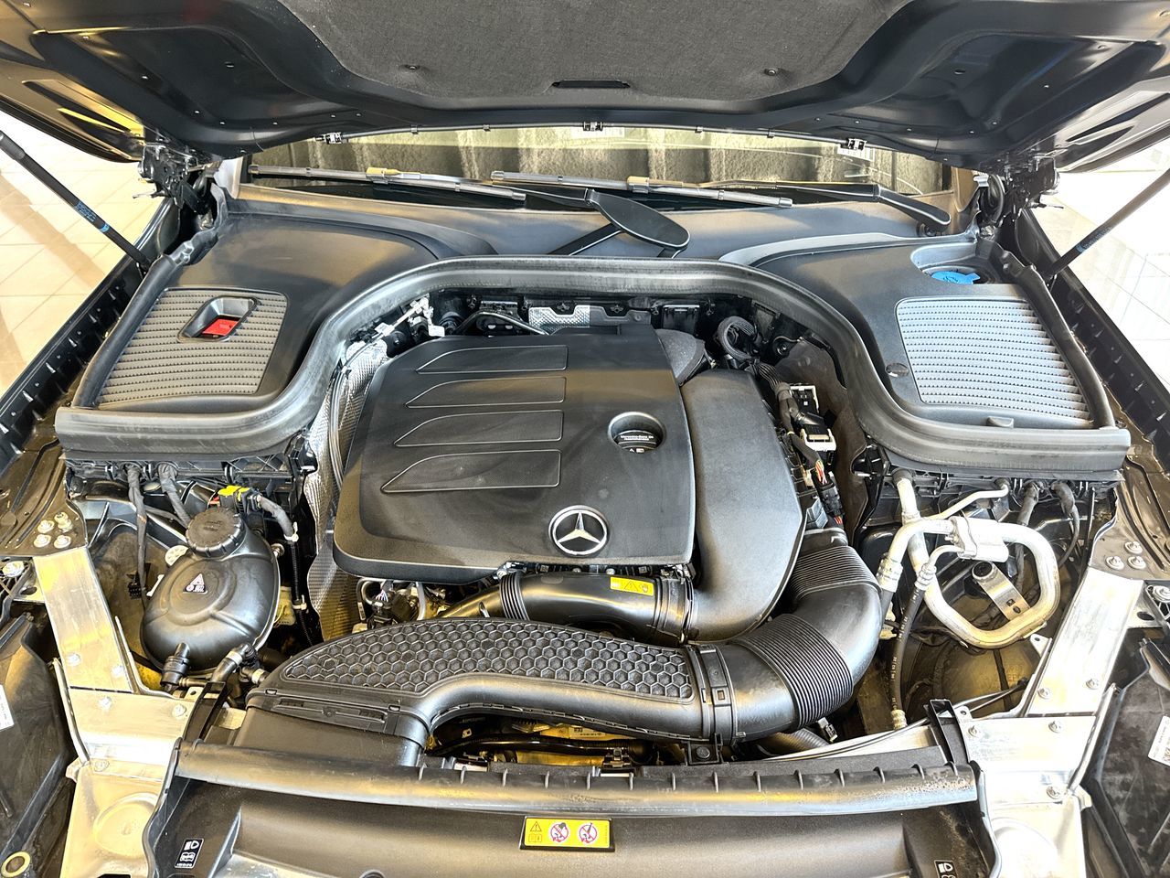 2022 Mercedes-Benz GLC300